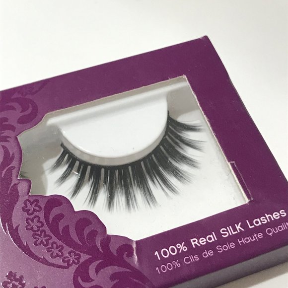 Velour Lashes- Flare Straight Whispie 11 Brand New